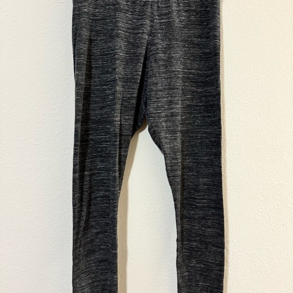 Distressed Grey Leggings - Picture 5 of 10